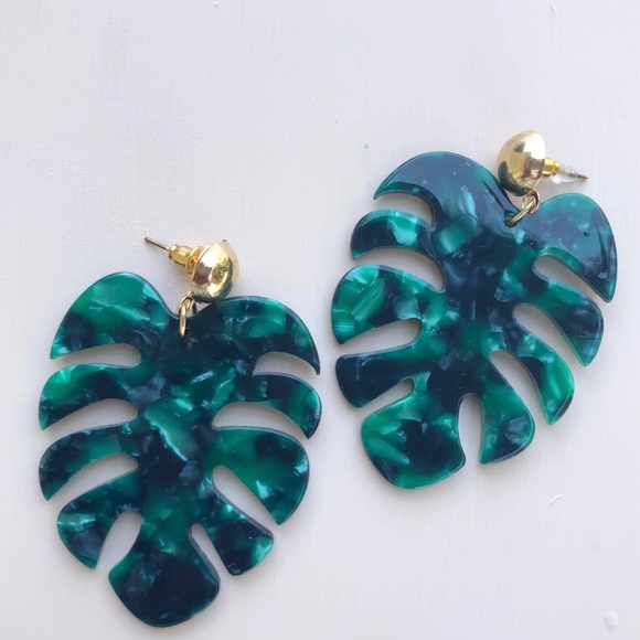 Monstera Tropical Leaf Statement Earrings - Picture 2 of 4